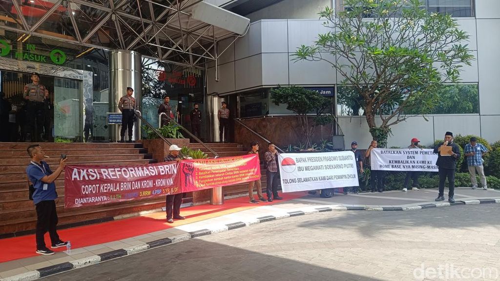 Aksi Solidaritas: ASN BRIN Menggelar Demo di Kantor, Memperjuangkan Hak dan Keadilan
